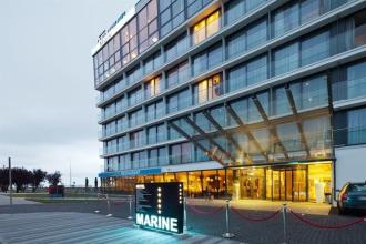 Marine Hotel