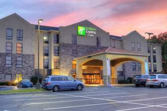 Holiday Inn Express & Suites B