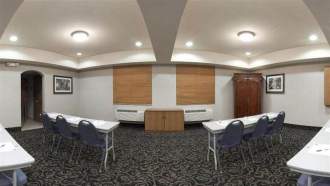 Holiday Inn Express Owasso