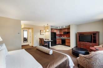 Clarion Collection Hotel Arlington Court Suites