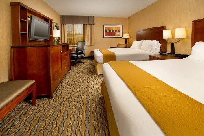 Holiday Inn Express Fairfax - Arlington Boulevard