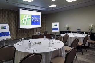 Holiday Inn Express Dubai - Internet City, an IHG hotel