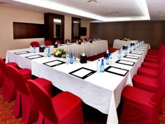 Mercure Dubai Barsha Heights Hotel Suites