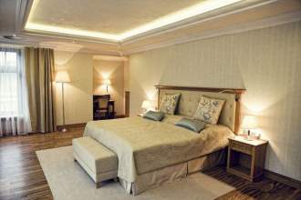 Luxury Wellness Resort Retro Riverside