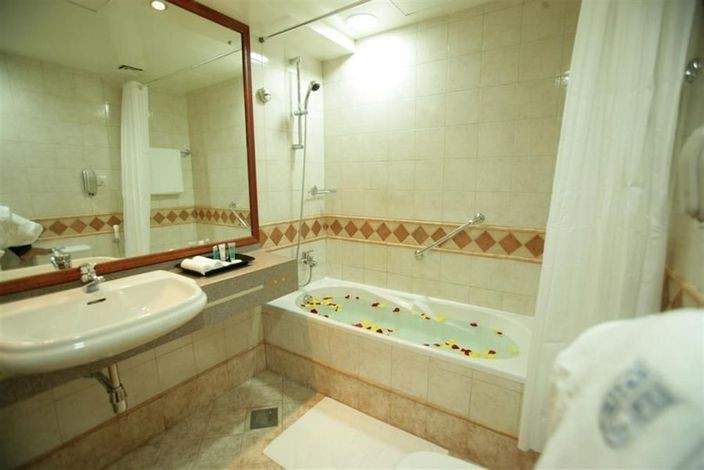 Belvedere Court Deluxe Hotel Apartments 4*