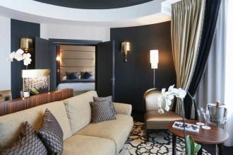 Le Regina - Full Renovation Op