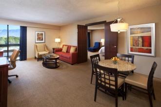 Sheraton Albuquerque Uptown Hotel