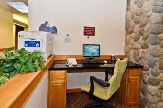 Best Western Airport Inn & Suites/Kci North