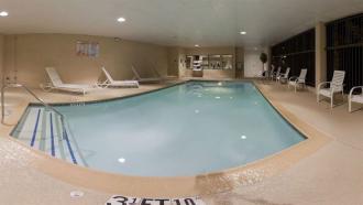 Holiday Inn Express & Suites H