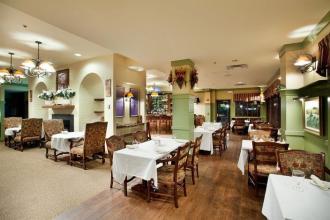 Holiday Inn Hotel & Suites Newport News