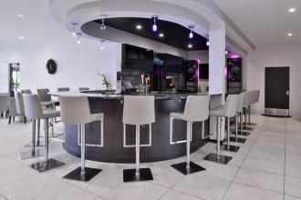 Clarion Inn & Suites Orlando International Drive