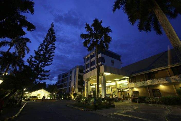 The Ritz Hotel at Garden Oases