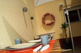Peniche Beach House - Hostel
