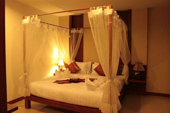 Patong Hemingways Hotel