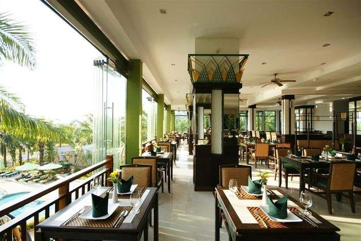 Palm Paradise Resort