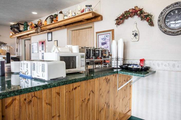 Rodeway Inn & Suites