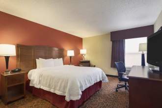 Hampton Inn Shawnee