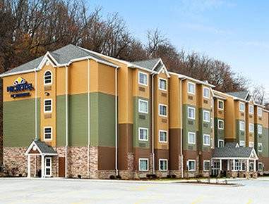 Microtel Inn & Suites By Wyndh