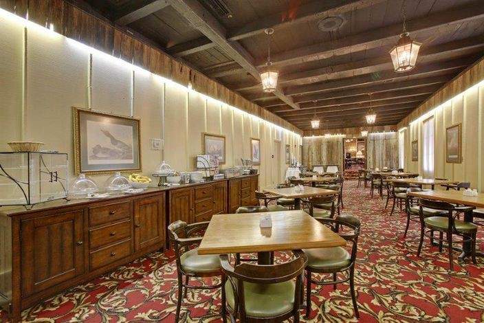 Dauphine Orleans Hotel