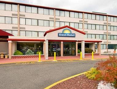 Days Hotel Conference Center East Brunswick
