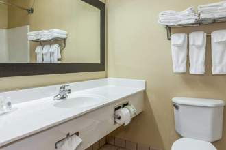 Comfort Suites North