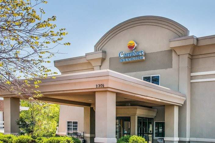 Comfort Inn & Suites