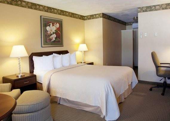 Quality Inn Breeze Manor