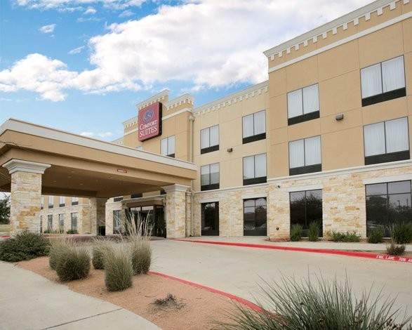 Comfort Suites North