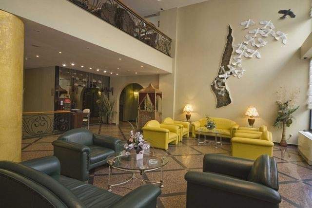 Black Bird Hotel