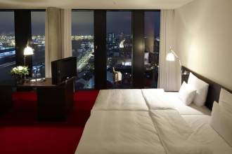 Empire Riverside Hotel