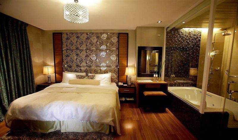 The Royal Mandaya Hotel
