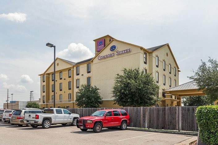 Comfort Suites