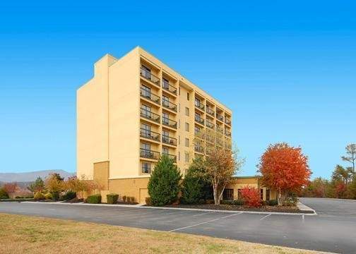 Comfort Suites East