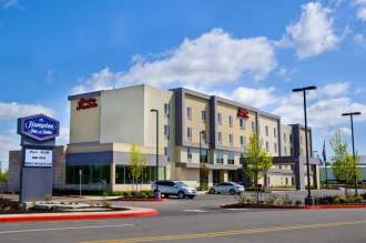 Hampton Inn and Suites Salem