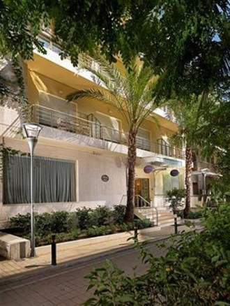 Holiday Suites