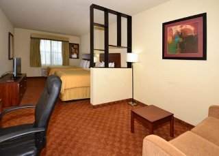 Comfort Suites