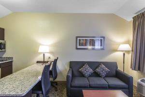 MainStay Suites