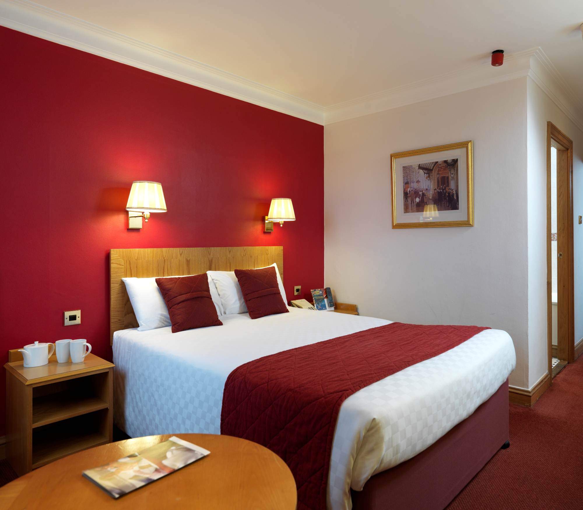 The Royal Angus Hotel