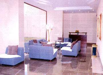 Hawthorn Hotel & Suites