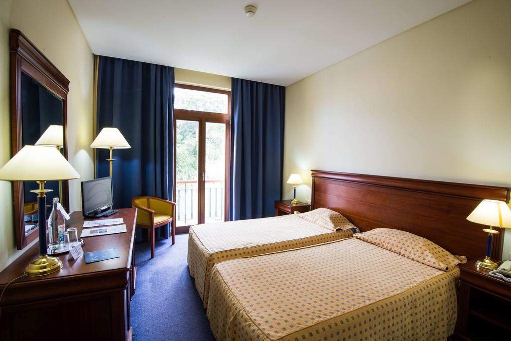 Azoris Angra Garden Plaza Hotel