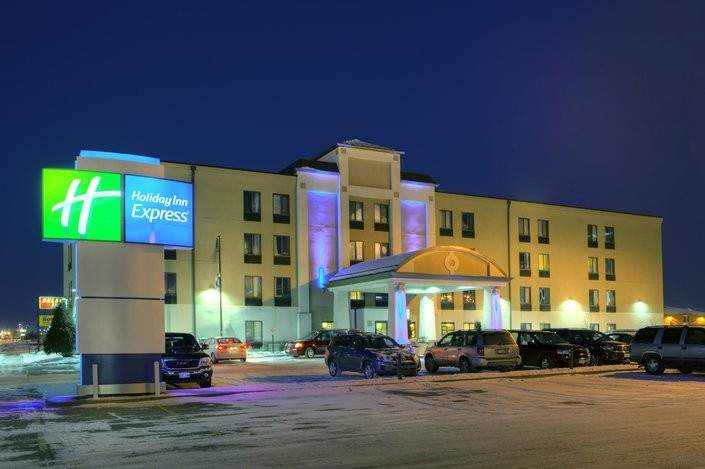 Holiday Inn Express Fargo-West Acres