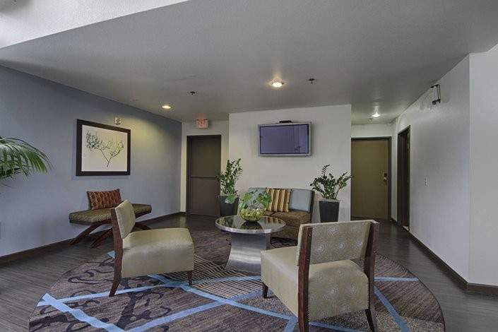 Holiday Inn Express & Suites S