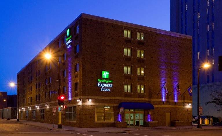 Holiday Inn Express Minneapolis Convention Center
