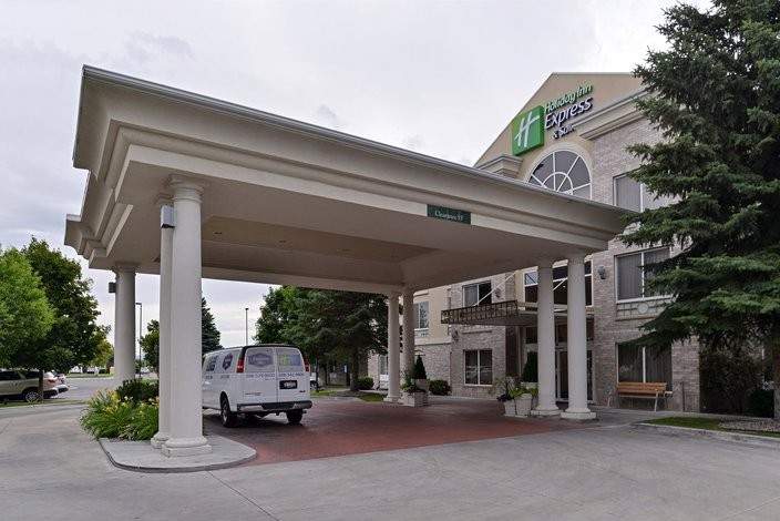 Holiday Inn Express & Suites I