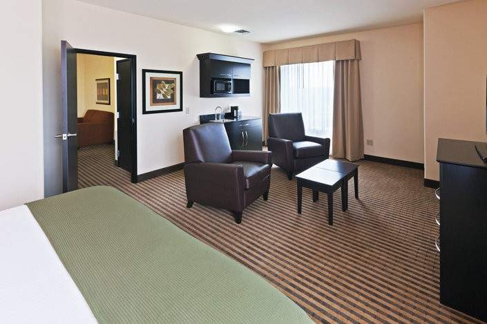 Holiday Inn Express & Suites O