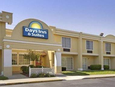 Days Inn & Suites Lexington