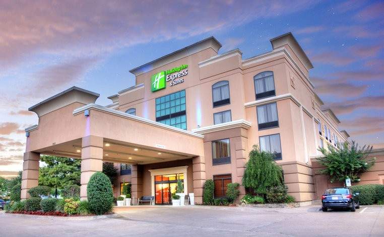 Holiday Inn Express & Suites T