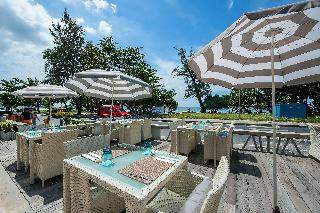 South Sea Karon Resort