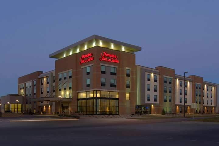 Hampton Inn & Suites Omaha - Downtown