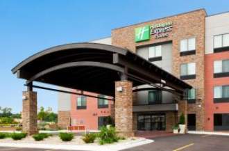 Holiday Inn Express & Suites R